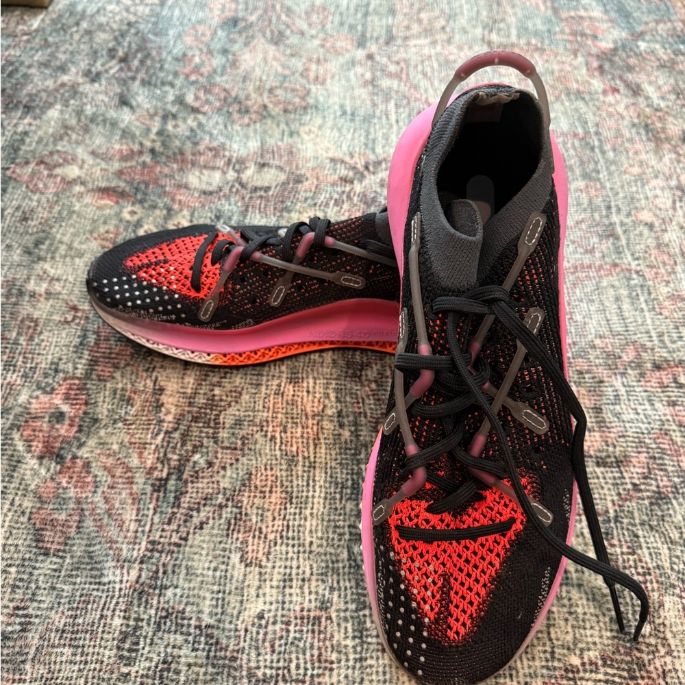Men’s 4d Fuso Black and Pink Athletic Shoes